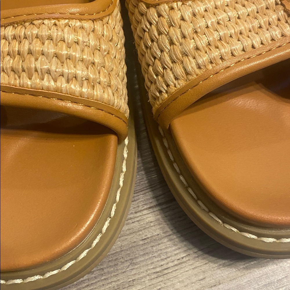 Euc Universal Thread Double Strap Buckle Sandals 9 - image 4